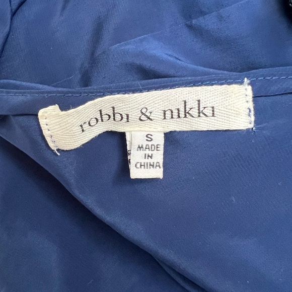 Robbi & Nikki Beaded Collar Top - Picture 9 of 12